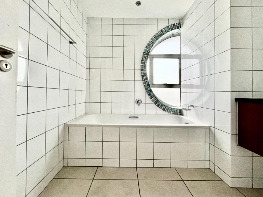 2 Bedroom Property for Sale in Claremont Upper Western Cape